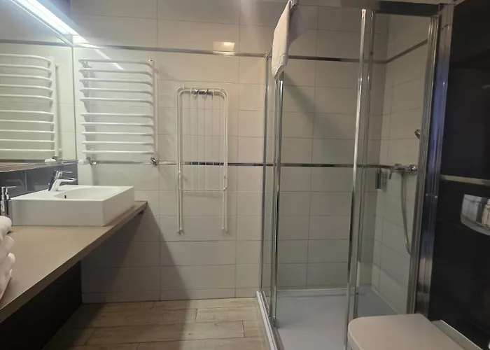 Czarna Gora Solden 33 * Sienna (Klodzko)